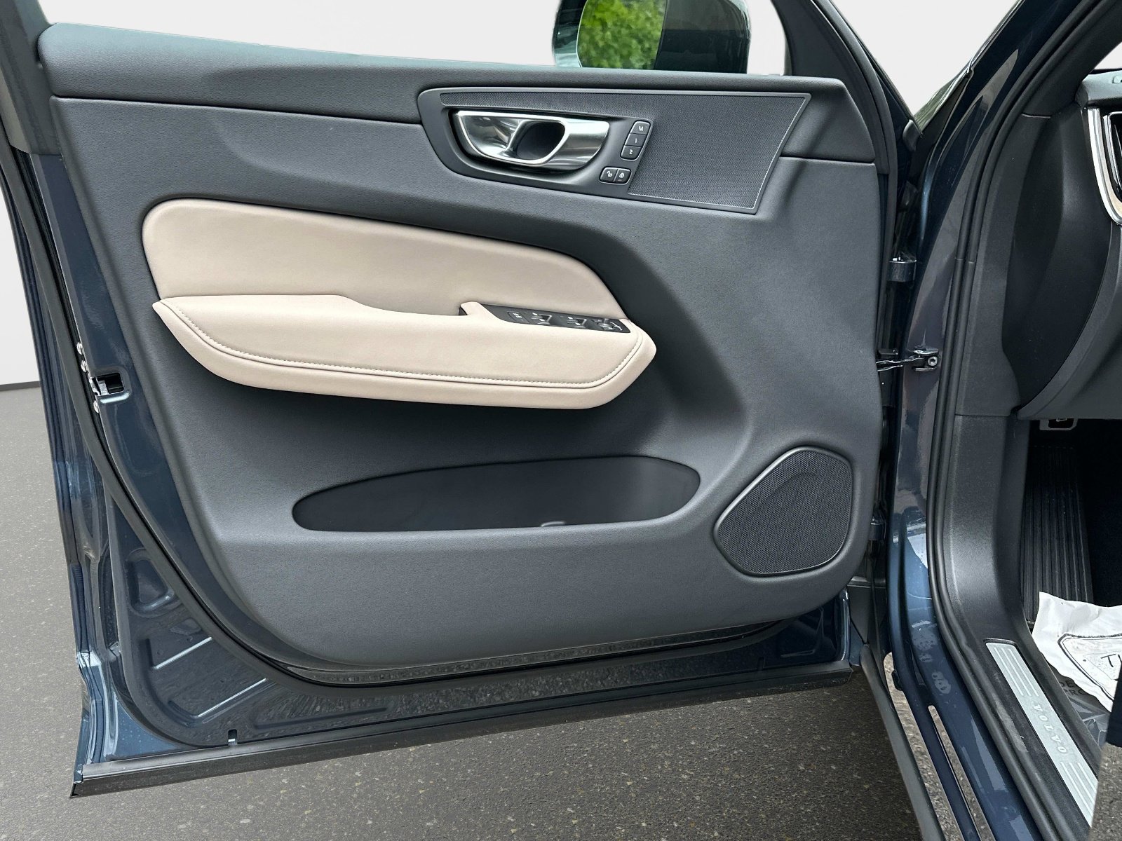 2026 Volvo XC60 Core - Photo 16