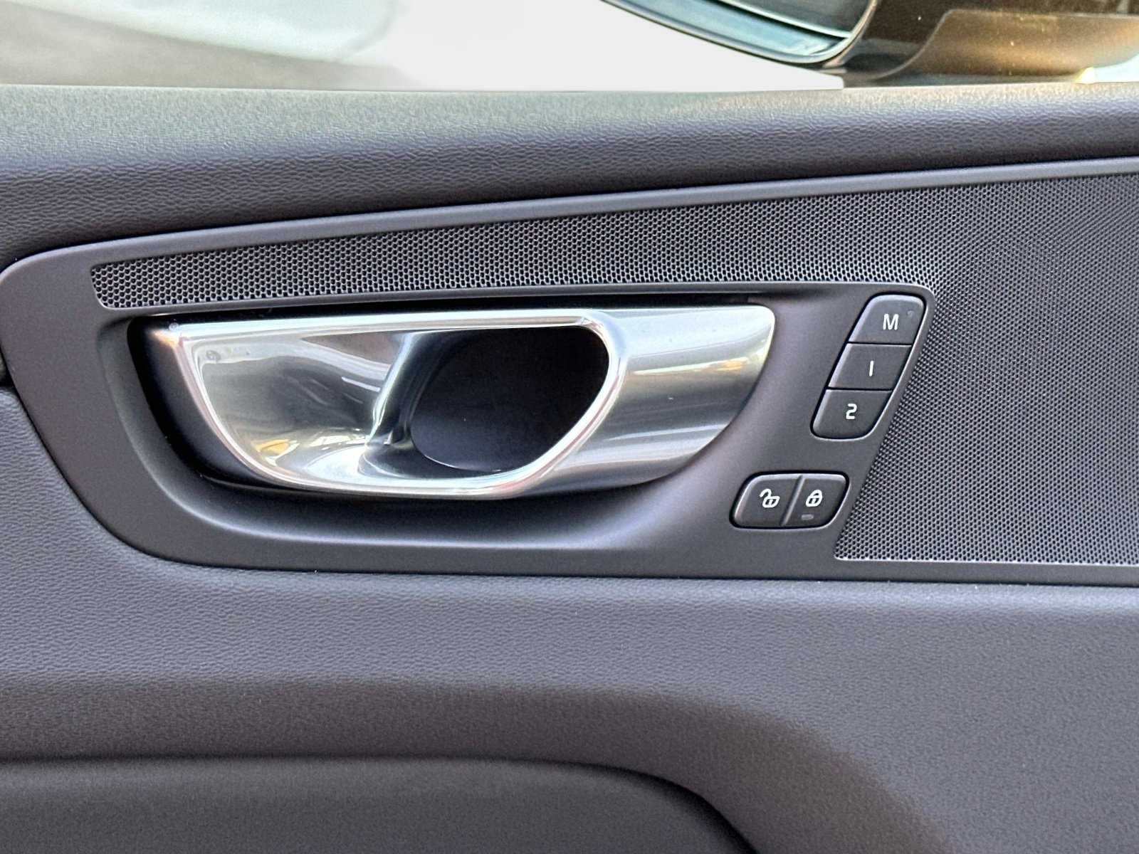 2026 Volvo XC60 Core - Photo 18