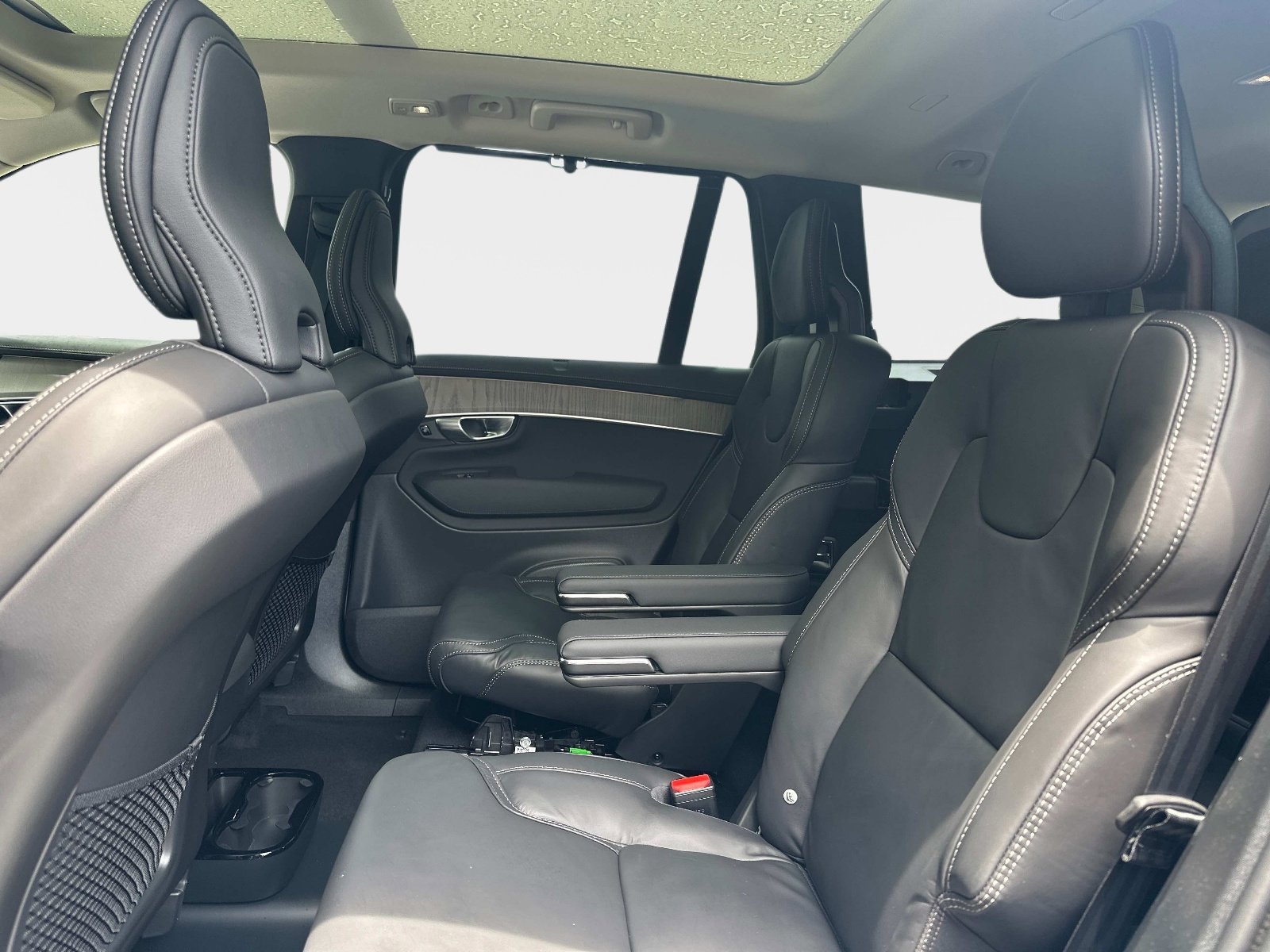 2026 Volvo XC90 Ultra - Photo 12