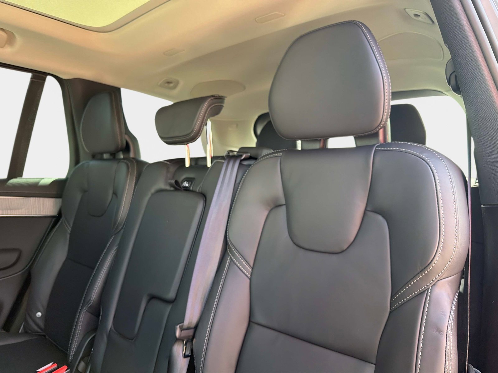 2026 Volvo XC90 Ultra - Photo 14