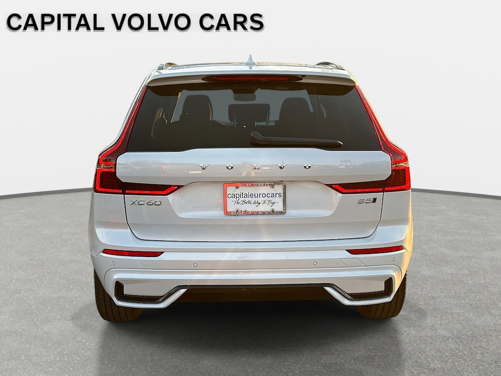 New 2026 Volvo XC60 B5 Core SUV