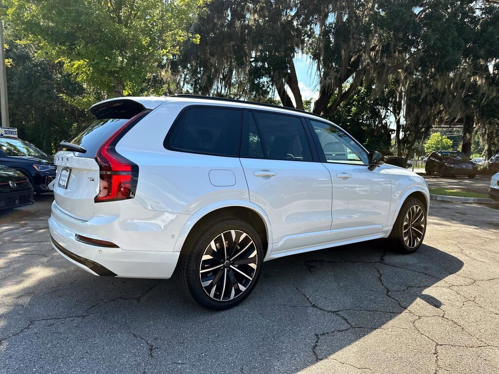 New 2026 Volvo XC90 plug-in hybrid T8 Ultra Dark Theme 7-Seater SUV