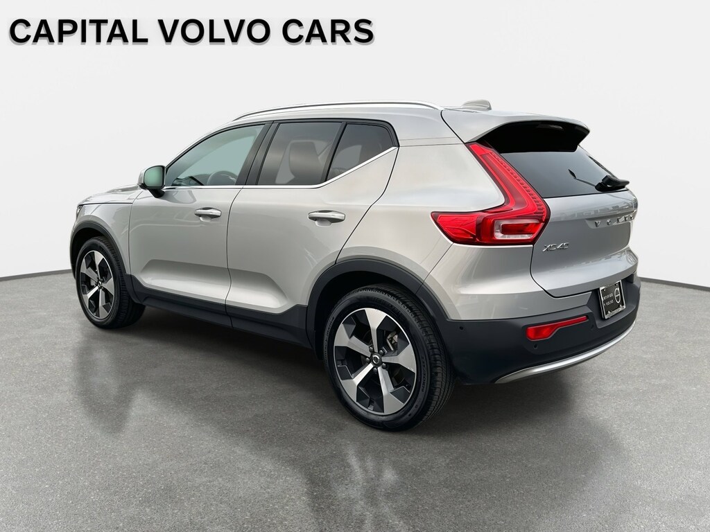 Certified 2025 Volvo XC40 B5 Plus Bright Theme SUV
