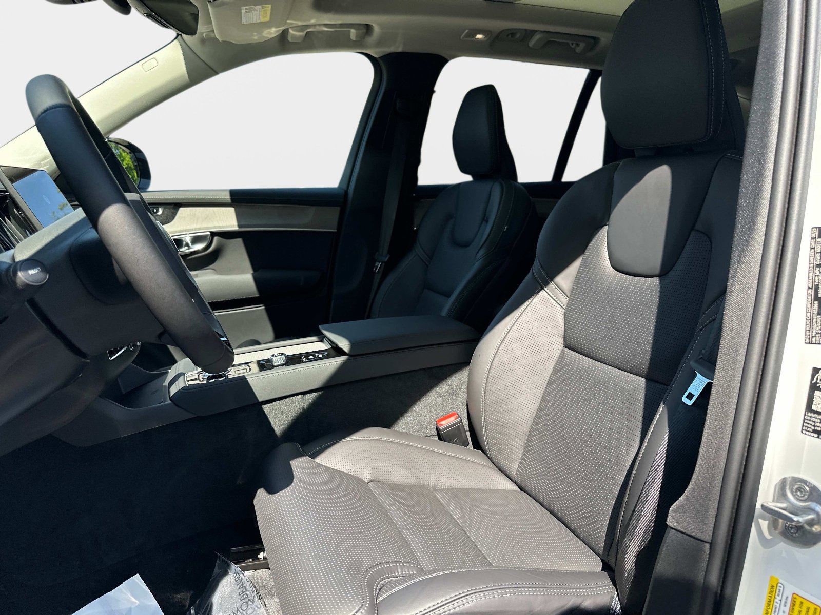 2026 Volvo XC90 Ultra - Photo 18