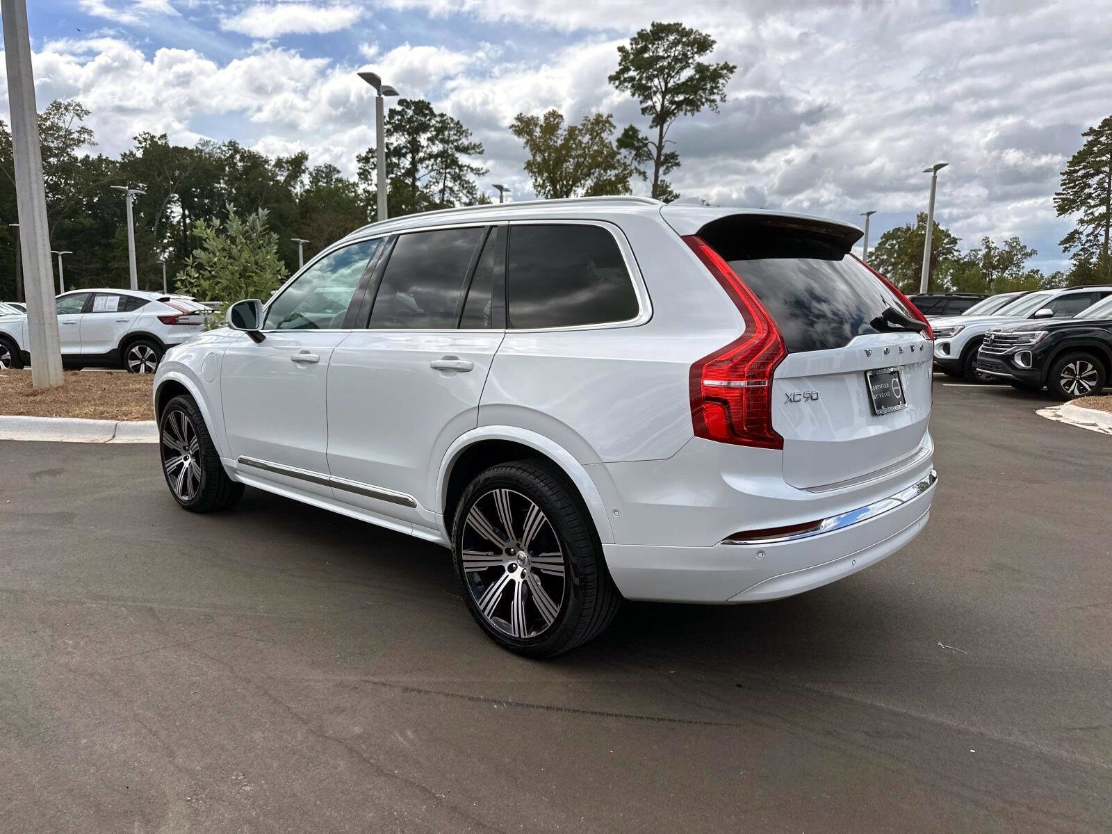 2024 Volvo XC90 T8 Plus photo 3