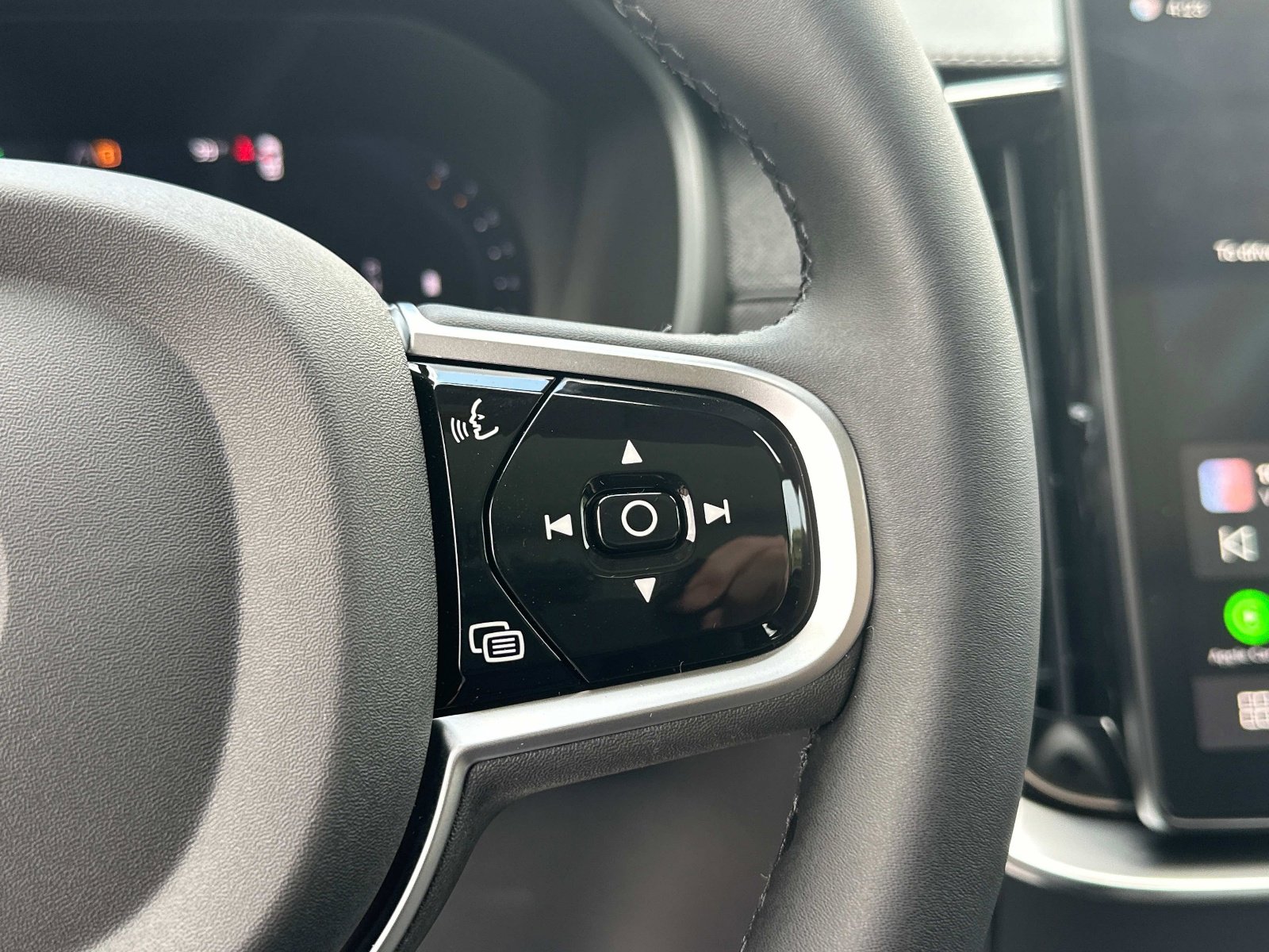 2026 Volvo XC90 Plus - Photo 25