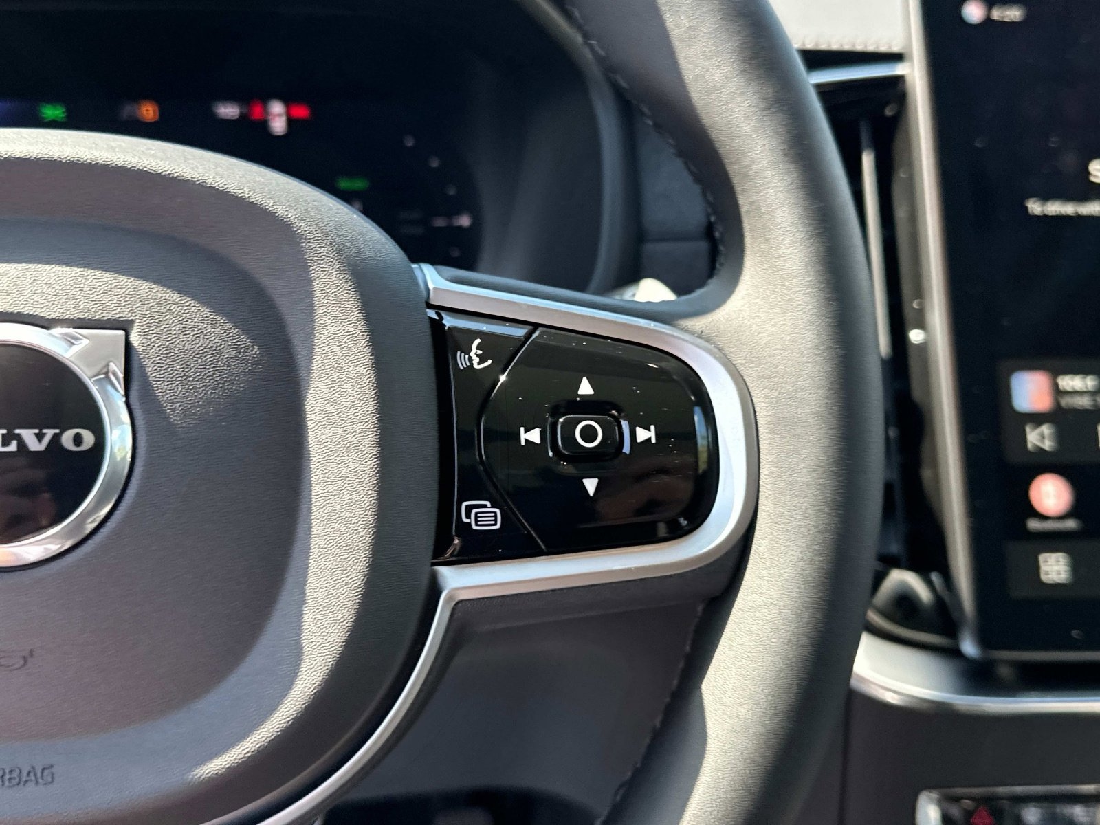 2026 Volvo XC90 Ultra - Photo 25