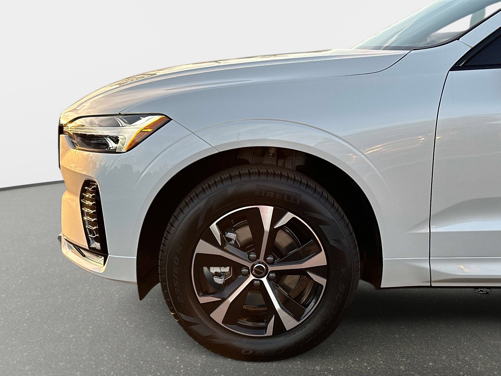 2026 Volvo XC60 Core - Photo 10