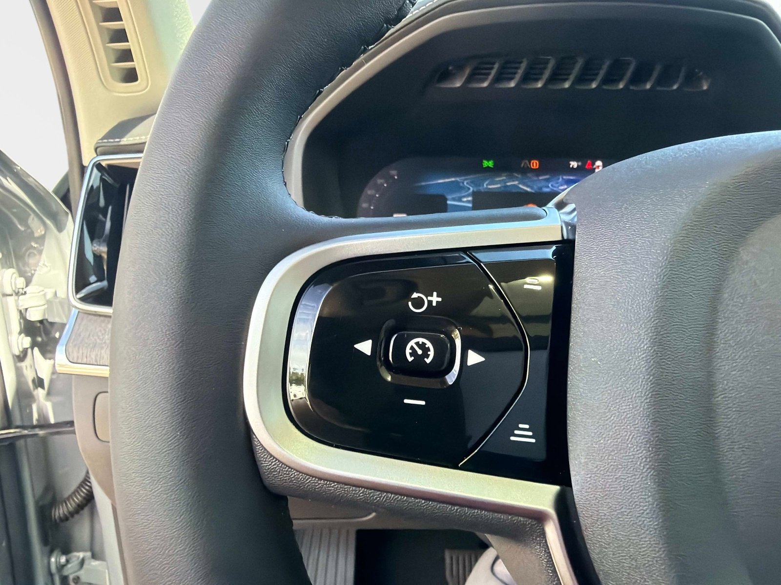 2026 Volvo XC90 Ultra - Photo 28
