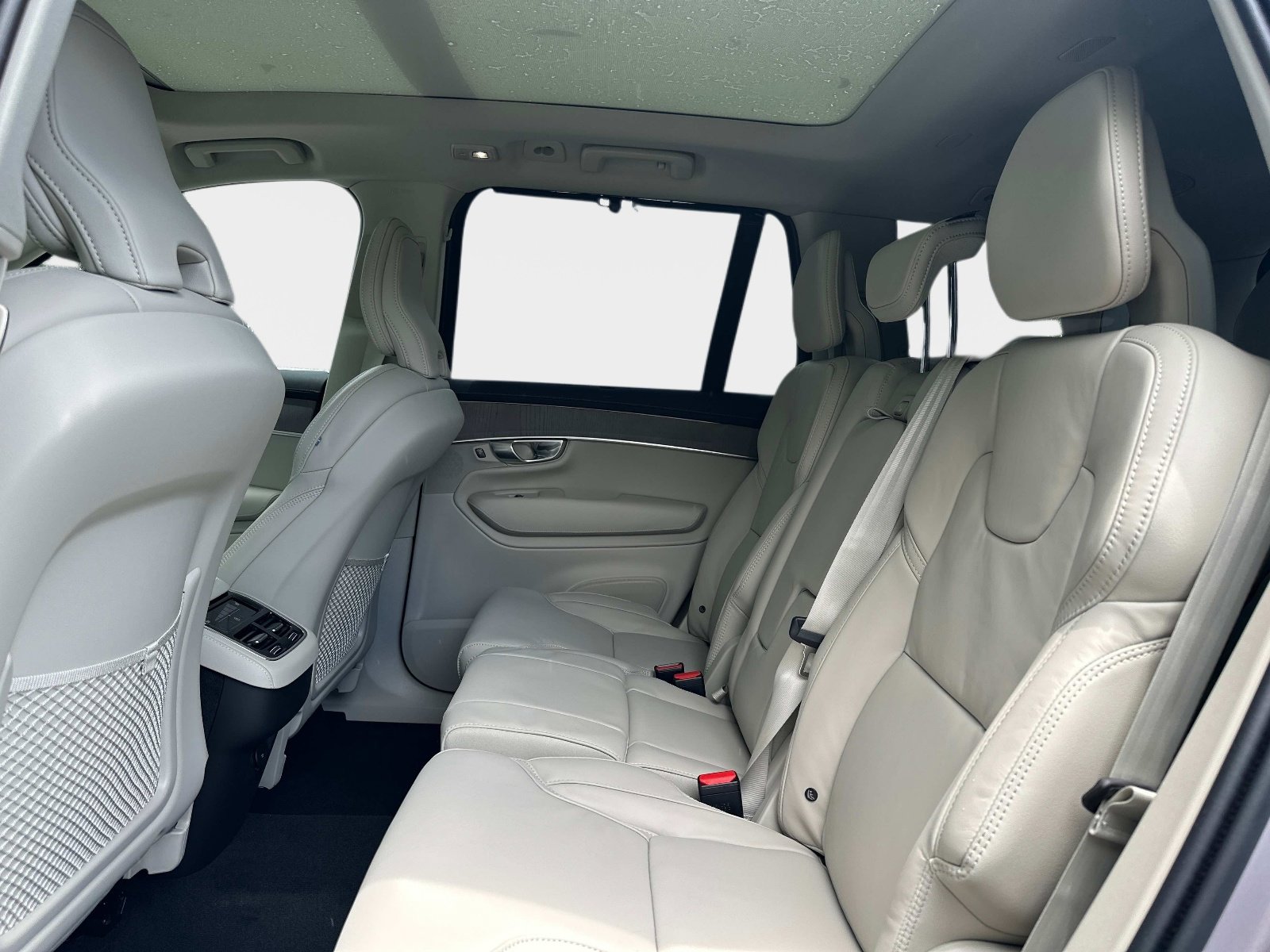 2026 Volvo XC90 Ultra - Photo 11