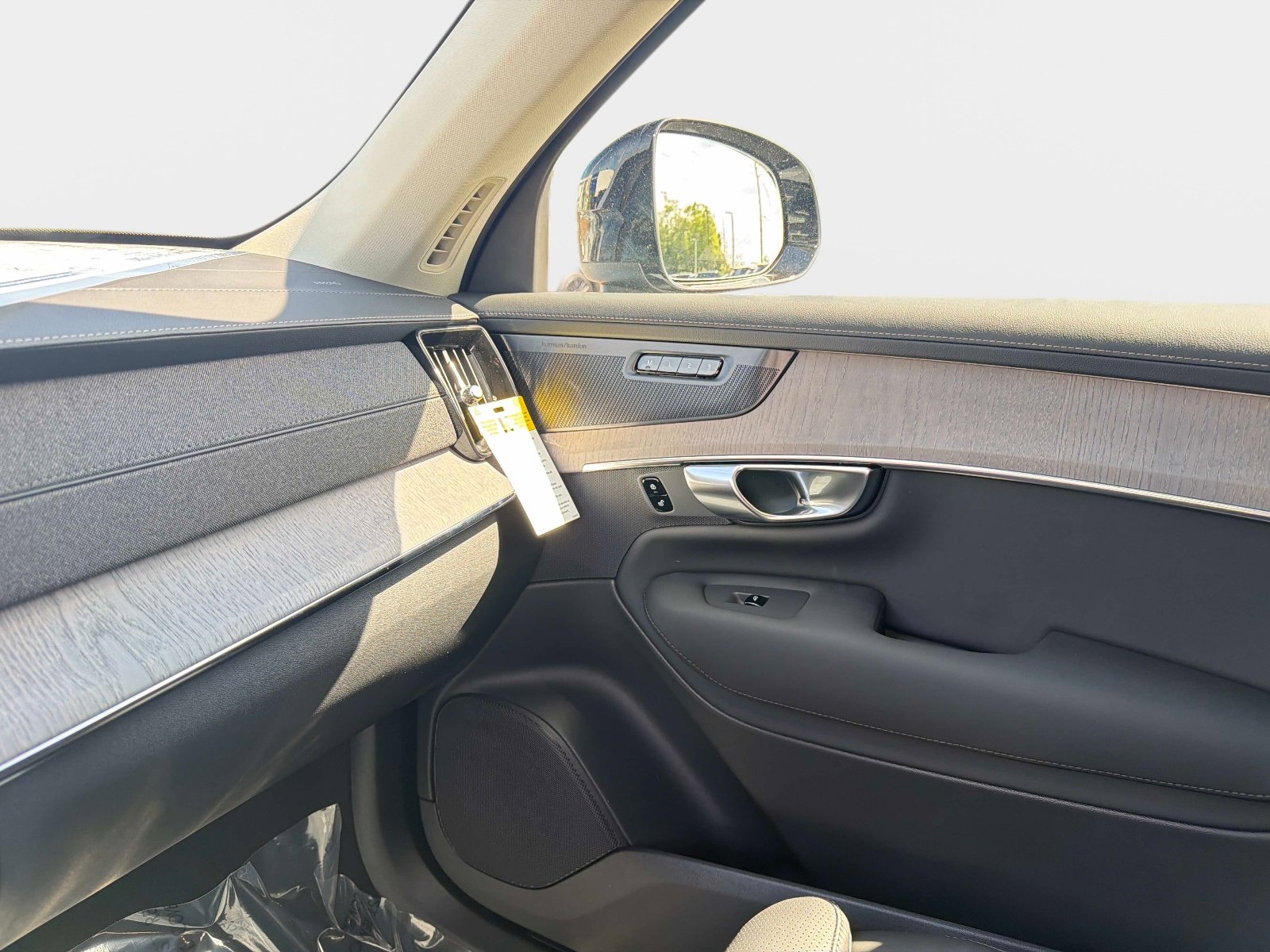 2026 Volvo XC90 Ultra - Photo 21