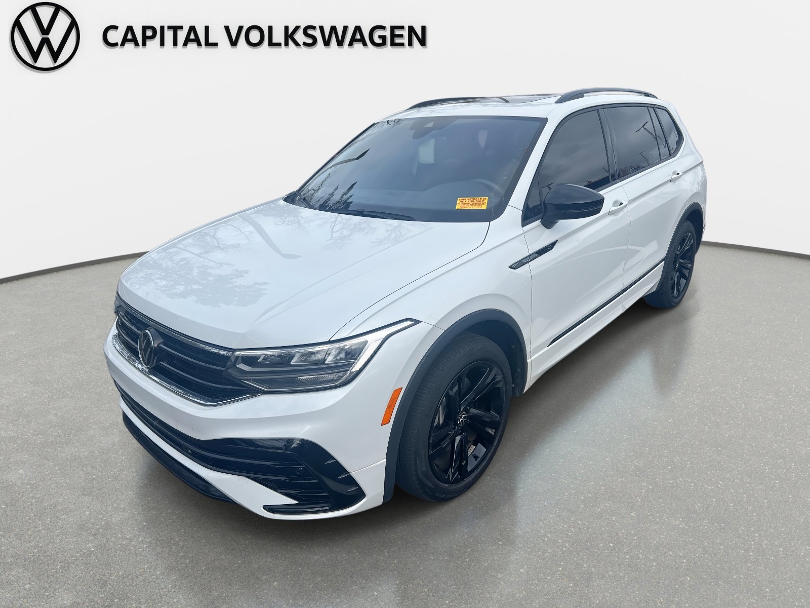 2024 Volkswagen Tiguan SE R-LINE BLACK