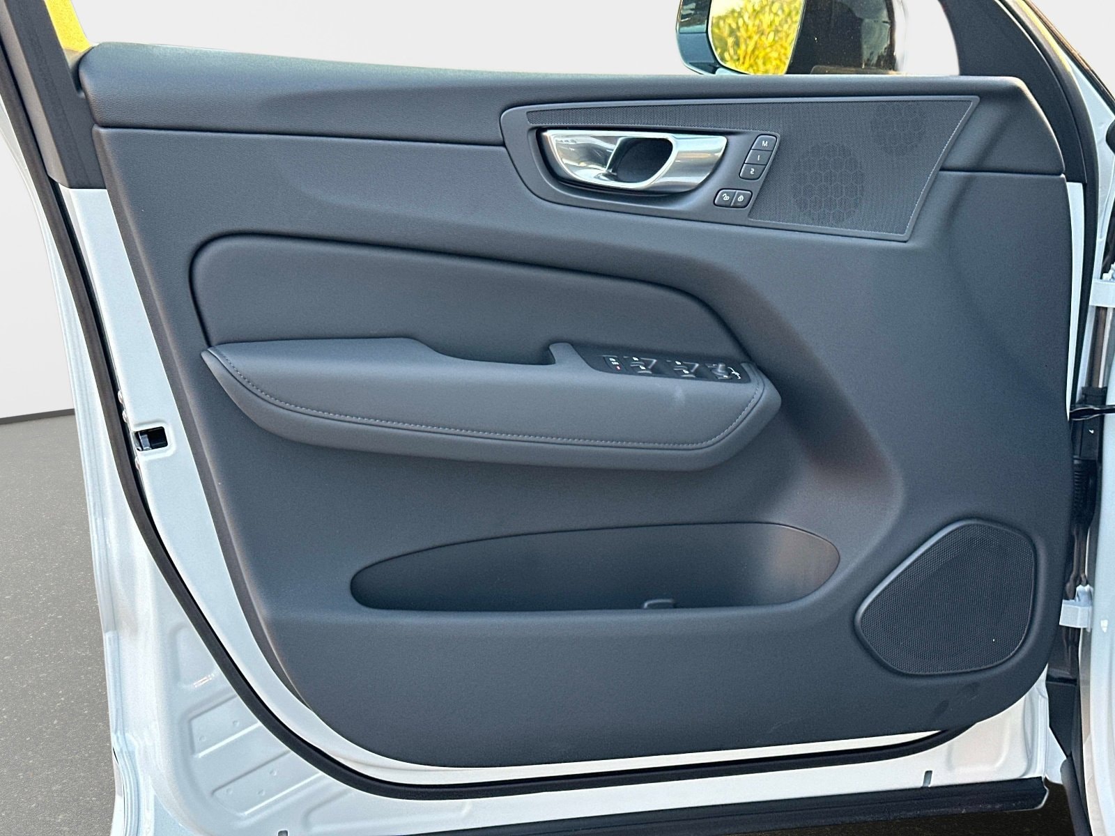 2026 Volvo XC60 Core - Photo 17