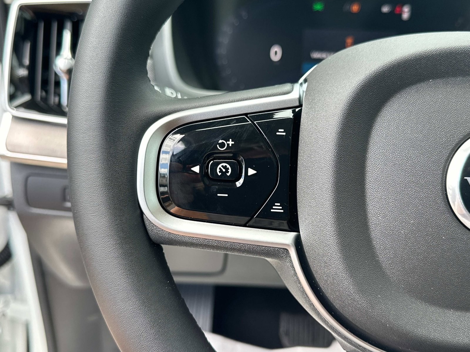 2026 Volvo XC90 Ultra - Photo 26