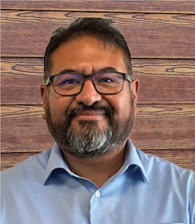 Staff member Celso Perez from ID_a14f105db768