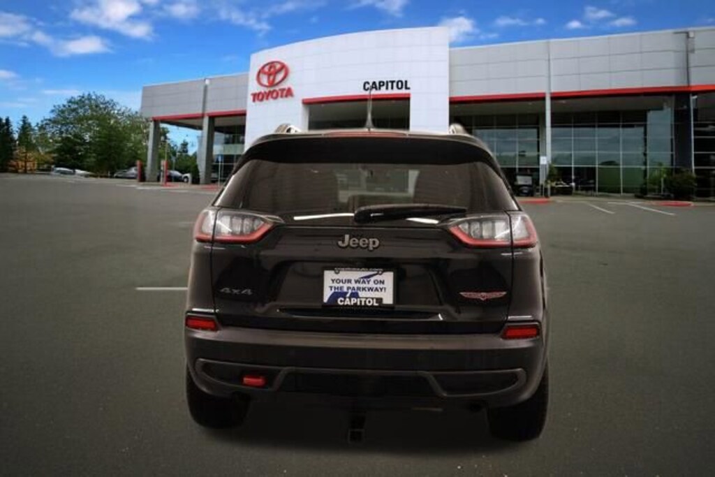 Used 2020 Jeep Cherokee Trailhawk SUV