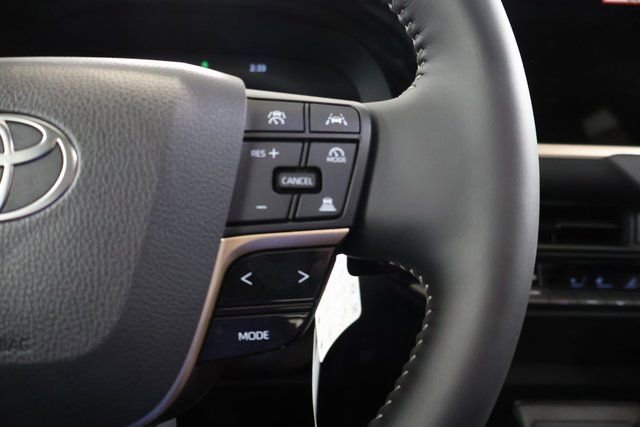 2026 Toyota Crown Platinum - Photo 18