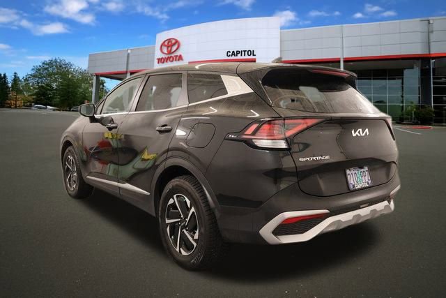 2023 Kia Sportage Hybrid LX photo 2