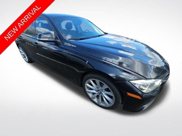 2013 BMW 3 Series's photo