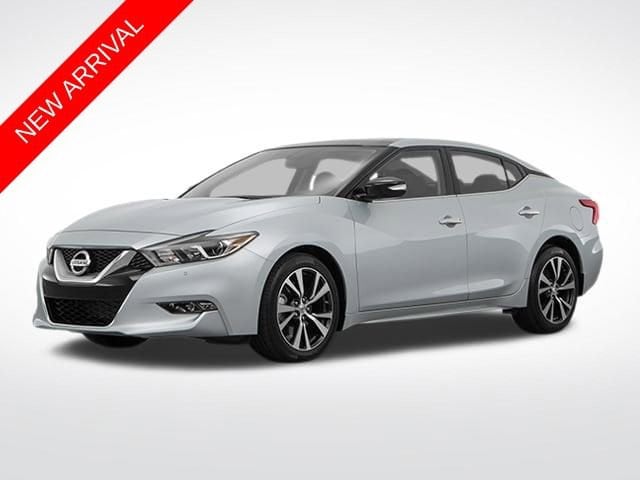 2017 Nissan Maxima S's photo