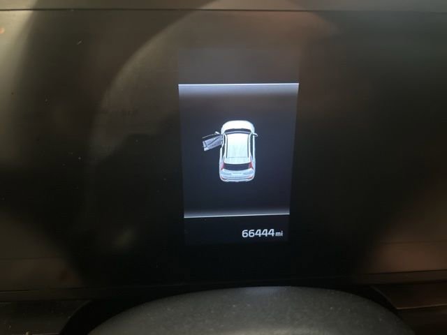 2023 Kia Niro LX photo 2