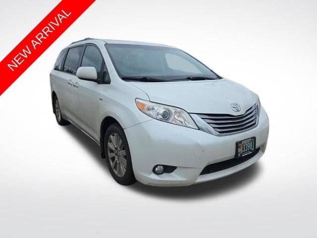 2017 Toyota Sienna Van 