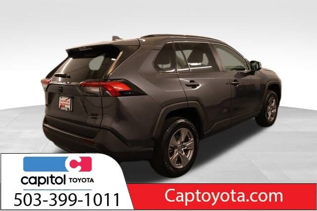 2023 Toyota RAV4 XLE photo 2