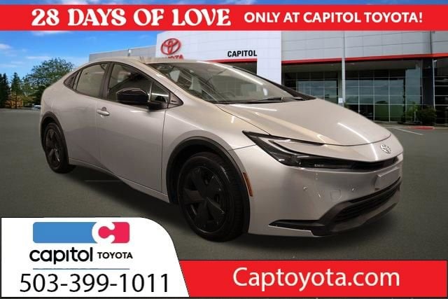 2024 Toyota Prius Hatchback 