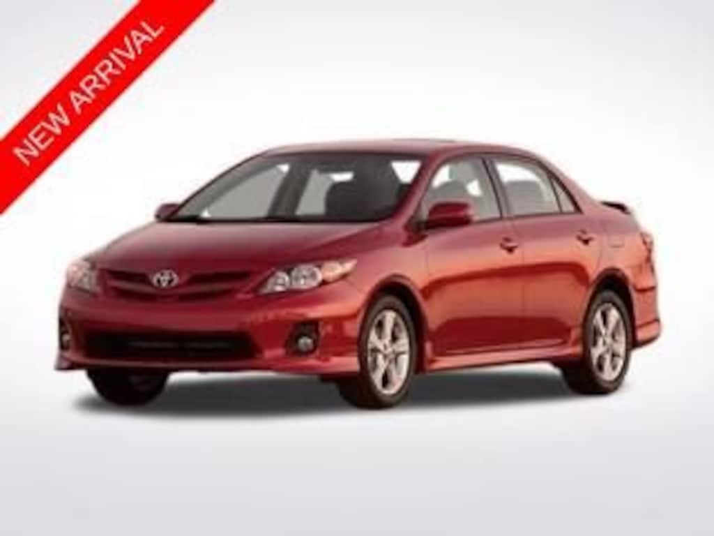 Used 2013 Toyota Corolla LE Special Edition Sedan