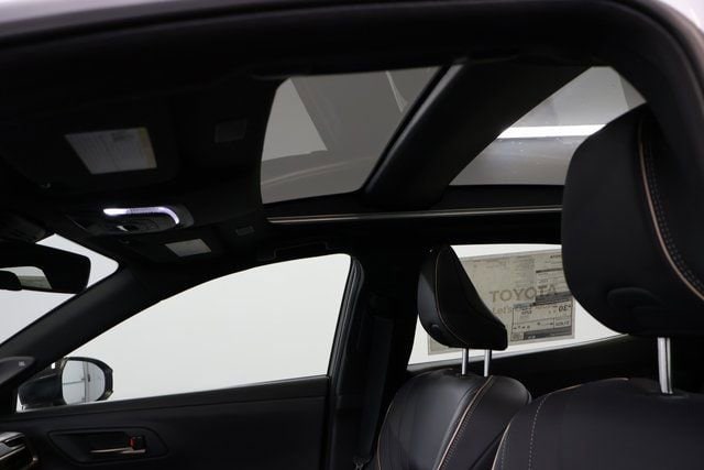 2026 Toyota Crown Platinum - Photo 12