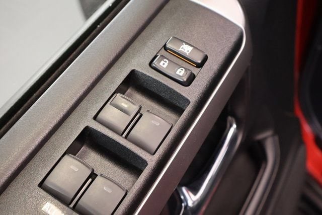 2024 Toyota 4Runner SR5 - Photo 11