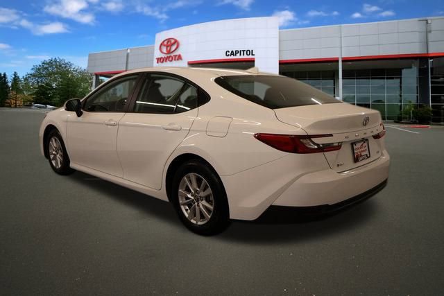 2025 Toyota Camry LE photo 3