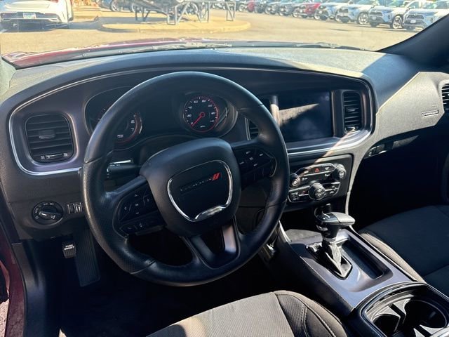 2017 Dodge Charger SXT photo 4