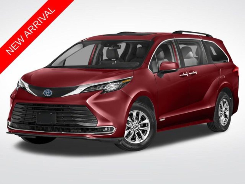 Used 2023 Toyota Sienna XLE Van Passenger Van