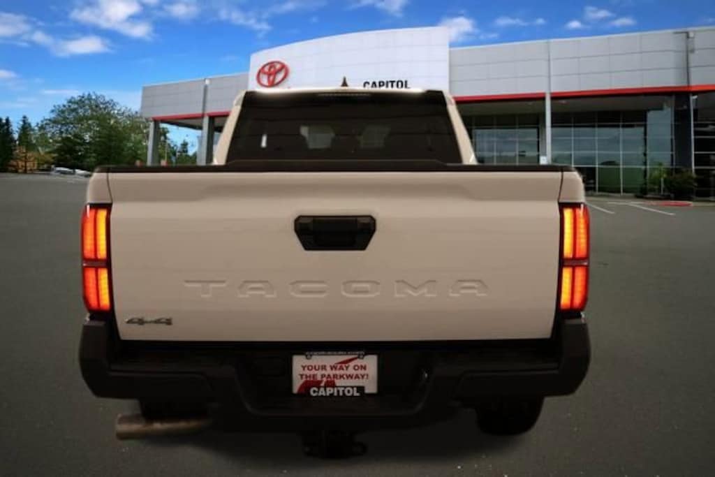 New 2025 Toyota Tacoma SR 4X4 DOUBLE CAB