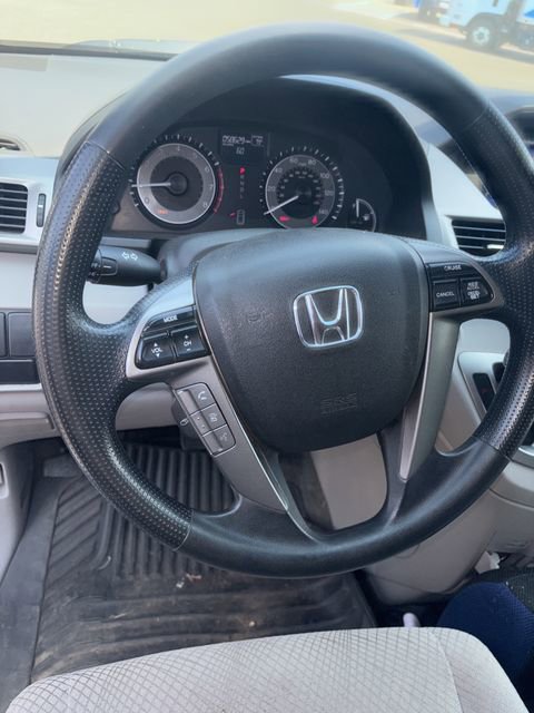 2016 Honda Odyssey SE photo 3