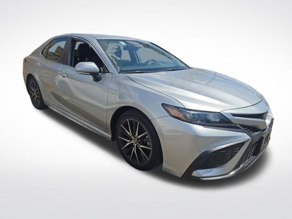 Used 2024 Toyota Camry SE Sedan