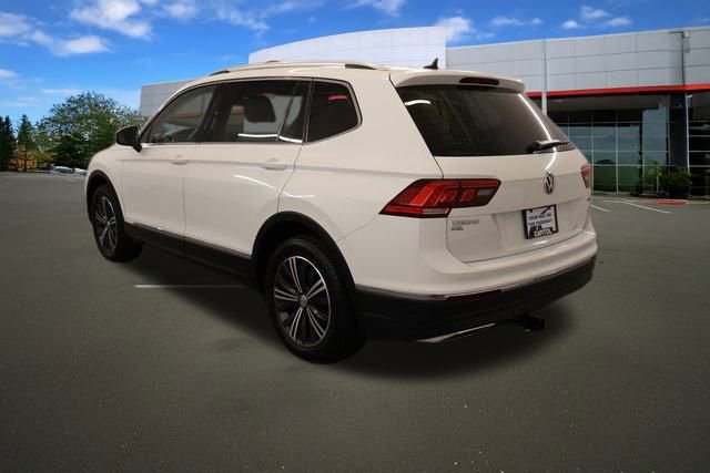 2019 Volkswagen Tiguan SEL photo 2