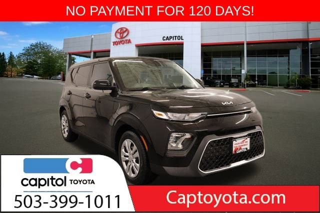 2022 Kia Soul LX's photo