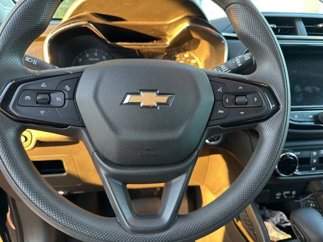 2022 Chevrolet Trailblazer LT photo 3