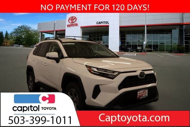 2025 Toyota RAV4 XLE's photo