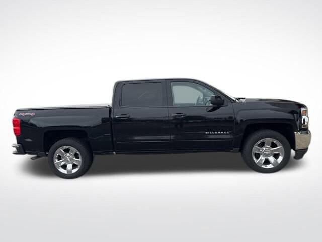 2017 Chevrolet Silverado 1500 LT photo 3