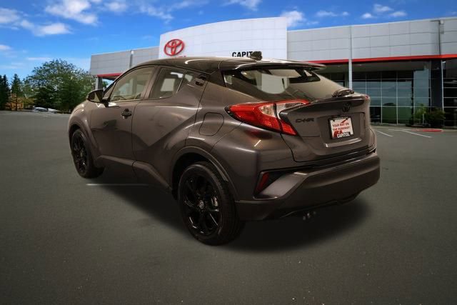 2021 Toyota C-HR XLE photo 3