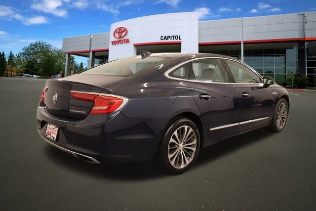 2017 Buick LaCrosse Essence photo 2