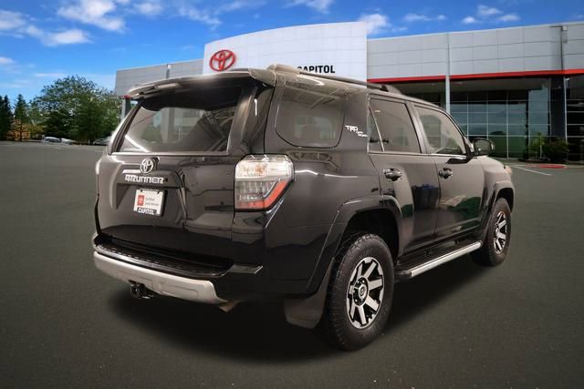 2021 Toyota 4Runner TRD Off-Road photo 2