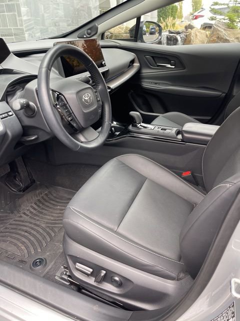 2024 Toyota Prius Limited photo 2
