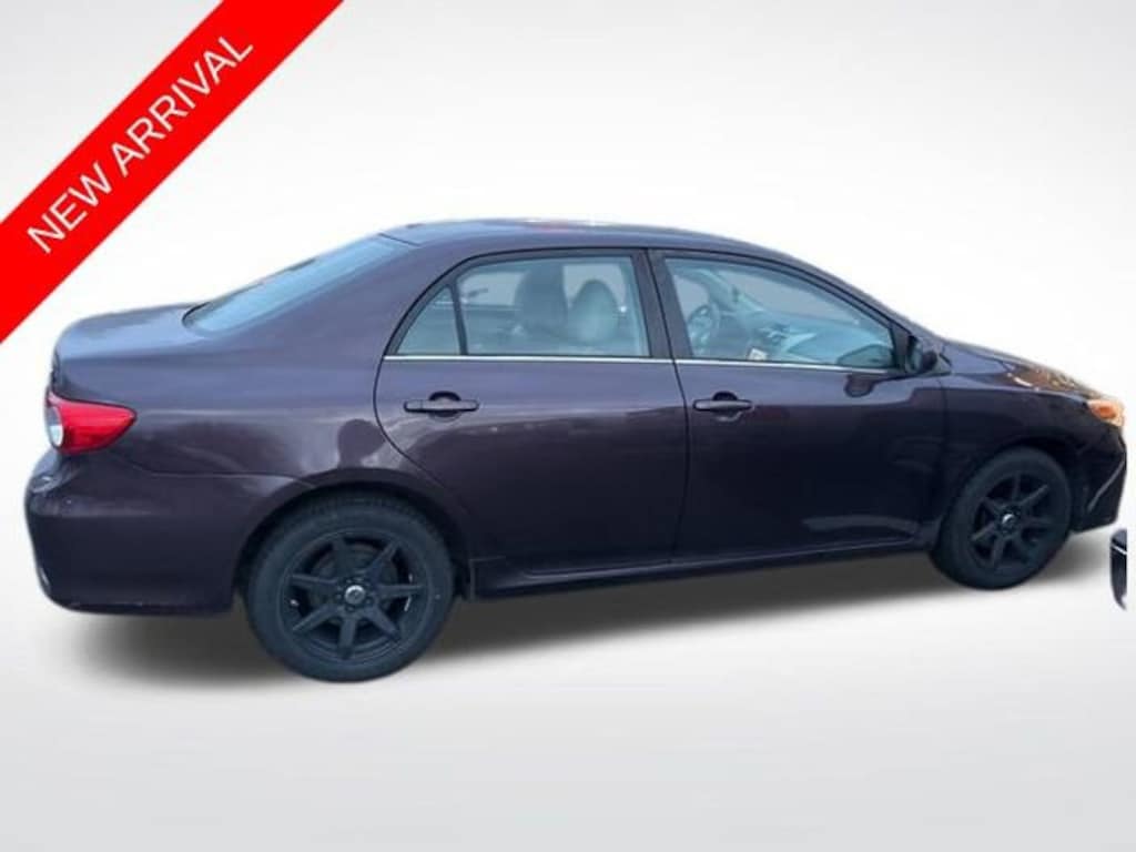 Used 2013 Toyota Corolla LE Special Edition Sedan