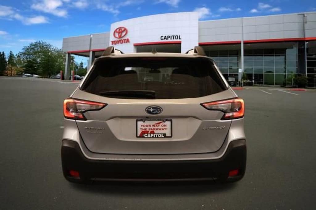 Used 2025 Subaru Outback Premium SUV