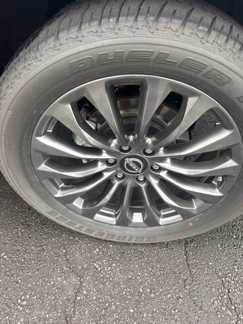 2024 Nissan Armada Platinum photo 3