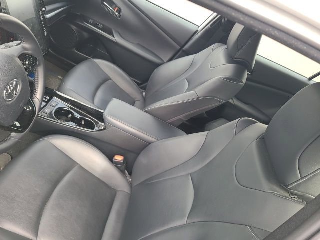 2021 Toyota Prius Prime Limited photo 3